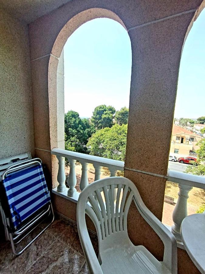 De Pinoso Lejlighed Torrevieja Eksteriør billede